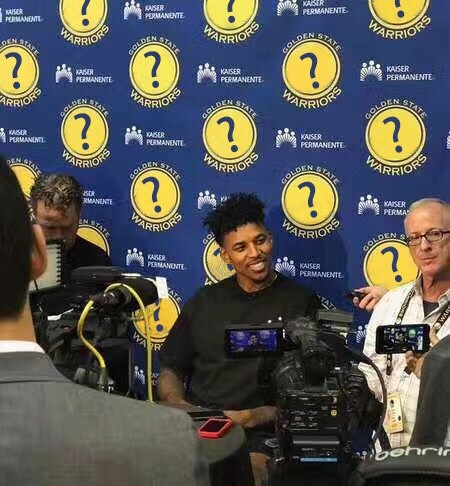 穆勒：我很喜欢看梅西踢球，一直很期待这场对决（穆勒：我非常欣赏梅西，早就期待与他过招）