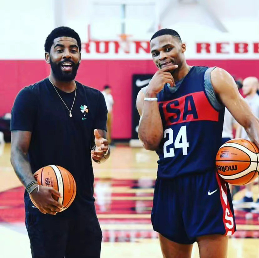 哈珀谈福克斯和卡斯尔：我们的三人组会很恐怖 都想看到彼此成功（哈珀评福克斯与卡斯尔：三人组合将极具威慑力，我们都期待彼此成就）