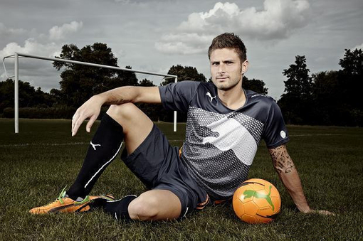 欧联2-3大冷门，西甲劲旅遭保甲球队掀翻，24岁斯塔尼奇三响炮（欧联爆出2-3大冷！西甲劲旅被保甲球队掀翻，24岁斯塔尼奇上演帽子戏法）