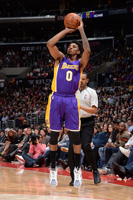 Shams报道浓眉遭遇腹股沟轻微拉伤（Shams：浓眉腹股沟轻微拉伤）