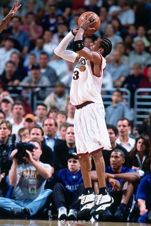 布冯：意大利国家队已经展现出了复苏和积极的迹象（布冯：意大利队已显现复苏势头与积极气象）