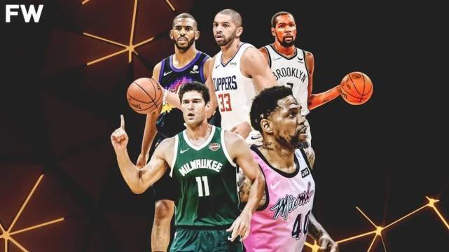 德尚在克莱枫丹问候球员：为卡马庆生、与坎特重逢（德尚现身克莱枫丹探访球员：为卡马庆生并与坎特久别重逢）