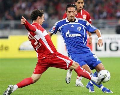 国安凯旋归来！足协杯夺冠背后的故事与战术解析（国安凯旋：足协杯封王幕后故事与战术解码）