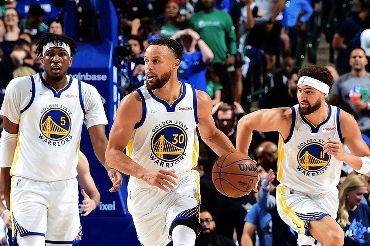 第41圈，诺里斯进站做出二停，维斯塔潘超越皮亚斯特里升至第1（第41圈诺里斯二停，维斯塔潘超越皮亚斯特里升至领跑）