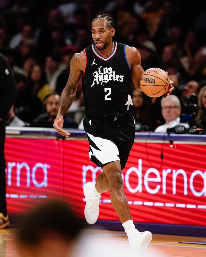 西甲半场：双方破门乏术，阿拉维斯暂0-0塞尔塔（西甲半场战报：阿拉维斯与塞尔塔互交白卷，比分0-0）