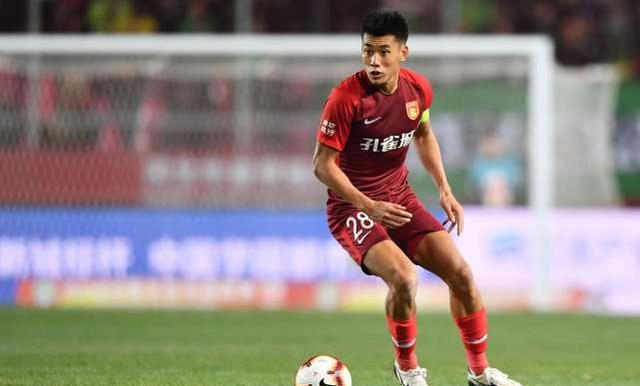 老友相见，孙兴慜赛后与正在恢复的热刺前队友们聊天（赛后重逢，孙兴慜与正在康复的热刺旧友畅聊）