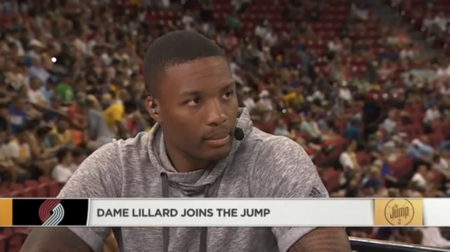 国乒香港训练！王楚钦一身黄好亮眼，莎莎苦练反手，陈幸同回归（国乒香港集训：王楚钦黄装吸睛，莎莎苦练反手，陈幸同回归）