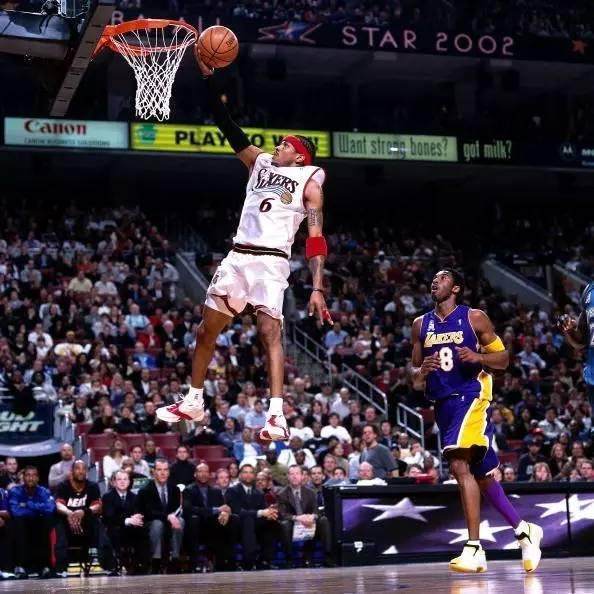 阿隆索：球队内部非常团结，阿诺德在皇马有适应过程是正常的（阿隆索：队内高度团结，阿诺德在皇马的适应期属正常）