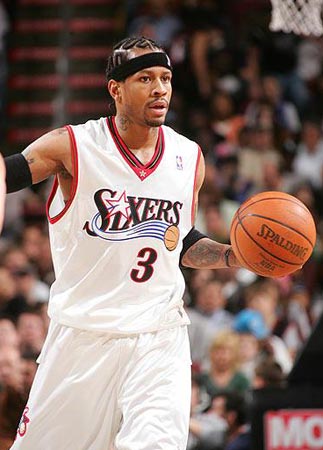 记者：阿隆索执教皇马后常与瓜帅交流；他可能不想小熊留队（记者：阿隆索入主皇马后与瓜帅交流频繁，或无意让小熊留队）