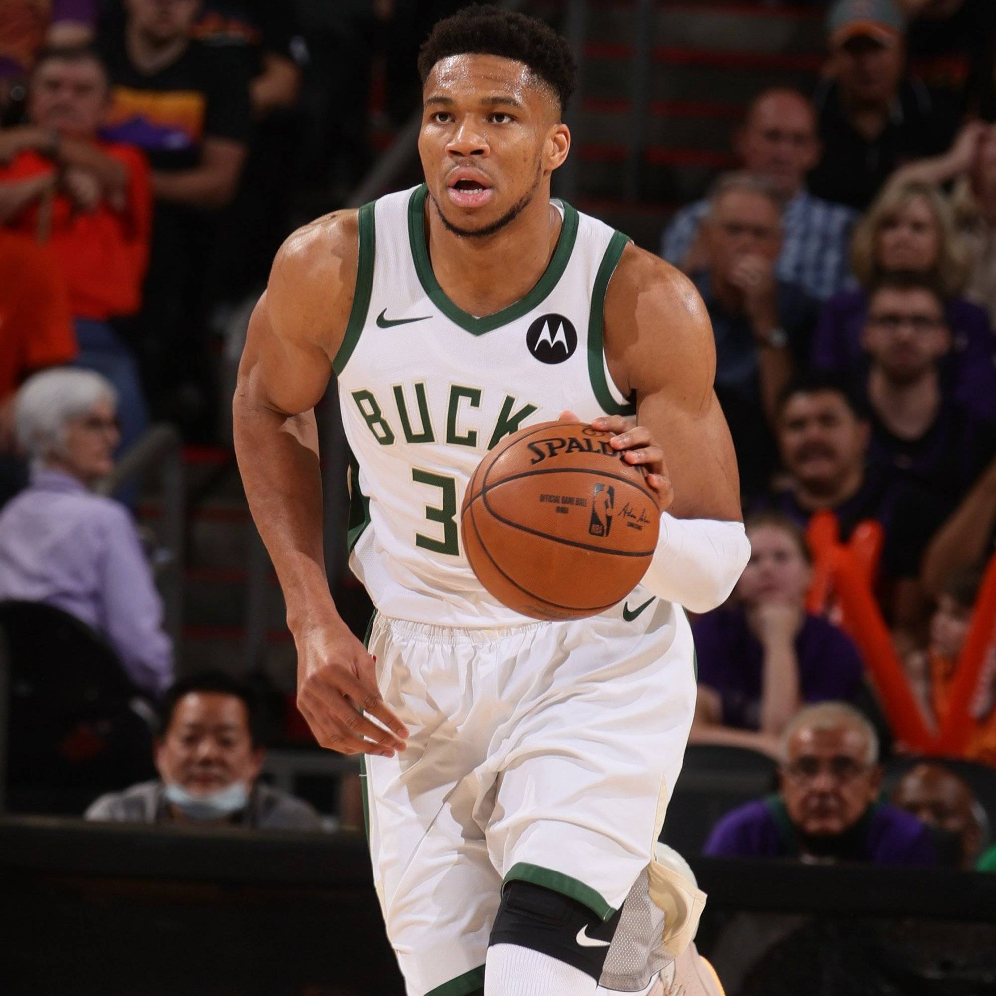 亚泰官方：对刘议阳实施“三停”；此前他被女友控诉出轨、裸聊（长春亚泰官宣对刘议阳执行“三停”，其此前遭女友指控出轨与裸聊）