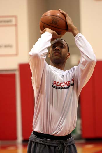 B8教练maddened签证到期离开匈牙利，无缘生死局战NaVi（B8教练maddened因签证到期被迫离开匈牙利，缺席对NaVi的生死战）