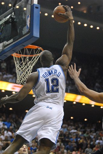 斯维拉尔：不意外我们目前排名榜首，但不该过早关注积分榜（斯维拉尔：领跑并不意外，但现在谈积分榜为时尚早）