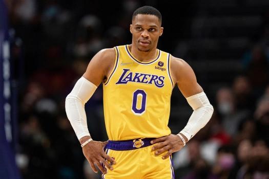 北青：向余望确定缺席中乌之战，吾米提江可能替补出场（北青：向余望无缘中乌对决，吾米提江或以替补登场）