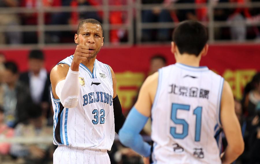 中国澳门球员：澳门联赛球员平均每场收入约445-890元人民币（澳门联赛球员每场平均收入约445至890元人民币）