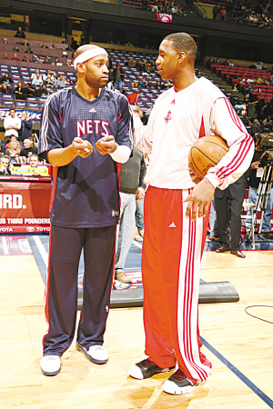 媒体人：山东男篮领先后被反超没有守到最后 好在联赛才打了4轮（媒体人：山东男篮领先遭逆转未能守到最后，所幸联赛才进行到第4轮）