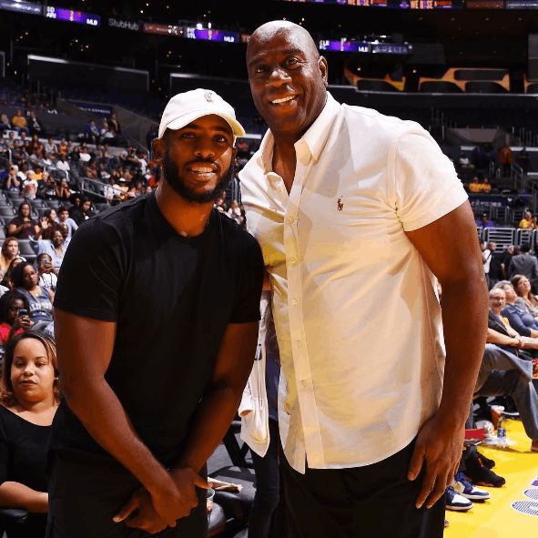 足球巴西名宿点评国足：需要更多年轻力量（巴西足坛名宿评国足：应注入更多年轻血液）