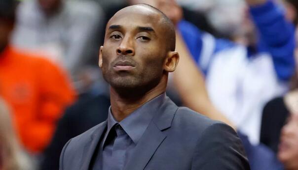 记者：多特为法比奥-席尔瓦提供了为期五年的合同（据记者报道：多特已向法比奥-席尔瓦提供一份5年合约）